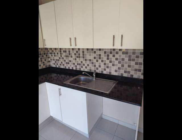 2 BEDROOM APARTMENT TO LET IN MANOR ESTATES